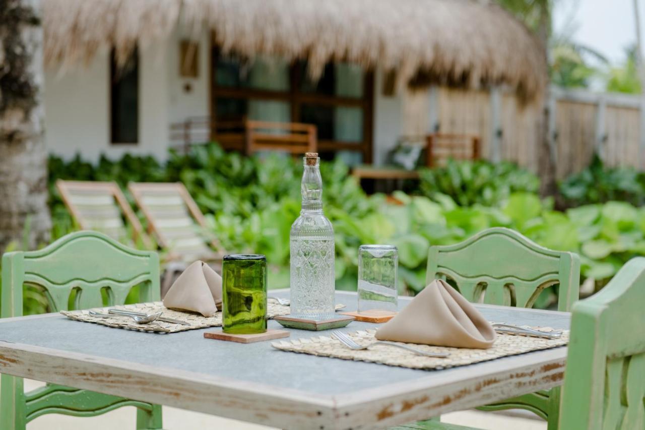 Las Palmas Villas And Casitas Siargao General Luna  Eksteriør bilde